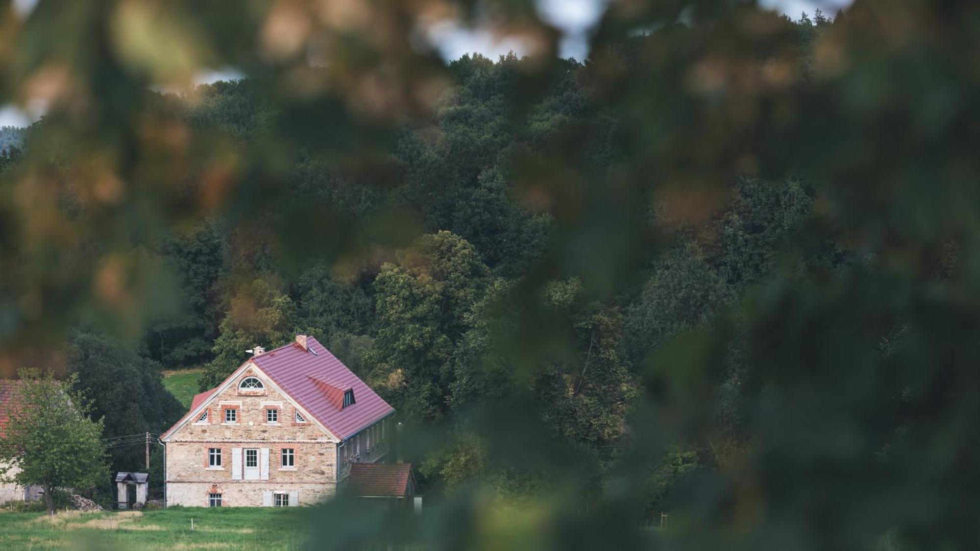 Dom Piwowara Hotel Leśna Exterior foto